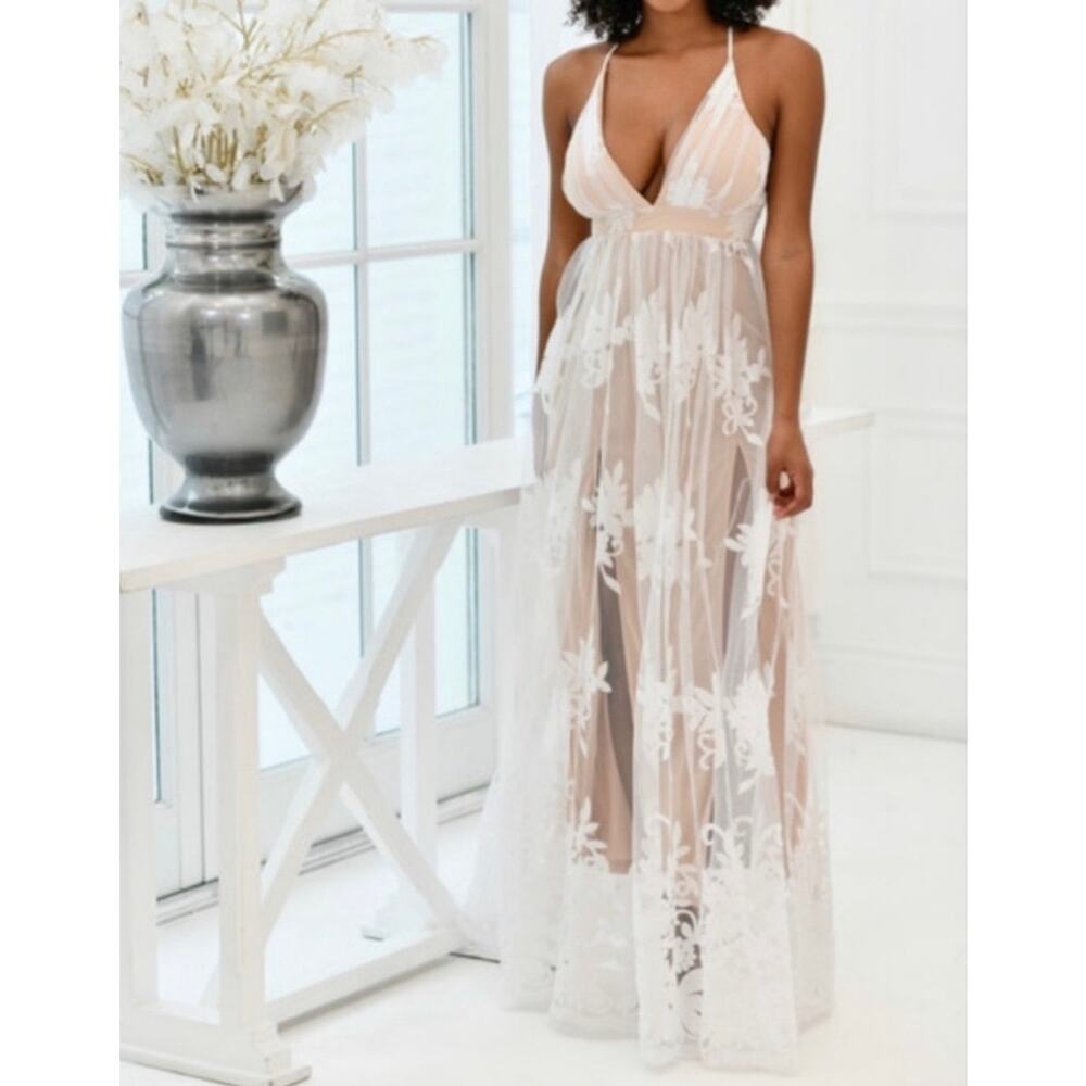 LUXXEL White Lace Sleeveless V Neck Side Slit Maxi Dress Size Medium